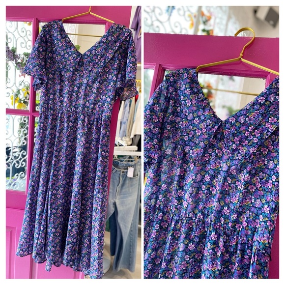 karin stevens Dresses & Skirts - VINGTAGE- Karinstevens Floral Purple Dress- Petites size 6